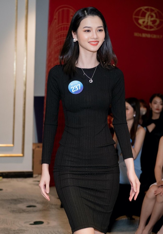 Miss World Vietnam: Top 16 phần thi phụ đầu tiên, nhiều cô gái thể hiện ngoại ngữ cực đỉnh ảnh 2