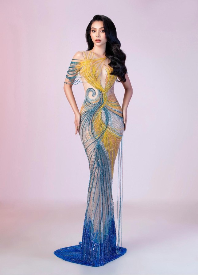 Đại diện Việt Nam thi Miss Globe 2022 bất ngờ lọt Top 3 BXH dự đoán của Sash Factor ảnh 4
