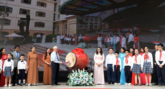 Lễ khai giảng năm học mới tại trường Nguyễn Siêu: Tiên phong mở lối, dẫn bước tương lai ảnh 7