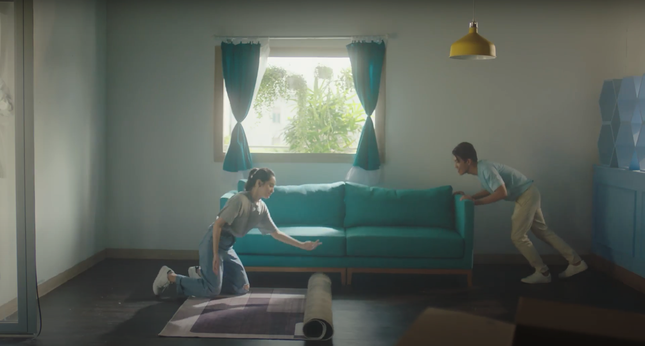Sao Việt 24H: Hà Lan “Mắt Biếc” hóa nàng thơ, Hồ Việt Trung ra nhạc chế “thời Cô Vy” ảnh 3