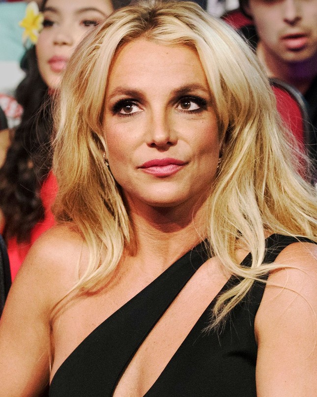 Britney Spears lên tiếng cầu cứu, yêu cầu loại bỏ quyền kiểm soát từ chính cha ruột ảnh 1
