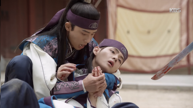 Fan té ngửa khi biết vì sao V (BTS) và Baekhyun (EXO) “ngủm” sớm trong phim ảnh 2