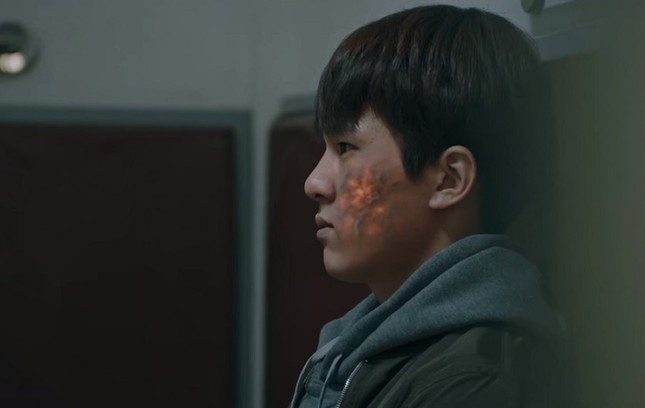 "Tổ chức RUGAL": Chỉ tập trung vào các cảnh hành động mãn nhãn thôi liệu có đủ? ảnh 6