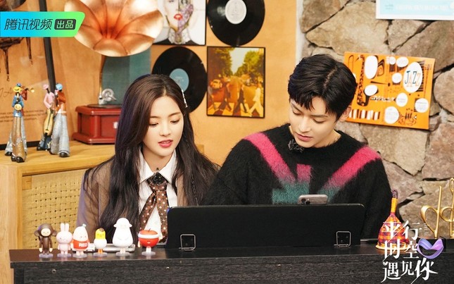 Hầu Minh Hạo - Dương Siêu Việt bỗng được fan nhiệt liệt “đẩy thuyền” vì quá ngọt ngào ảnh 1