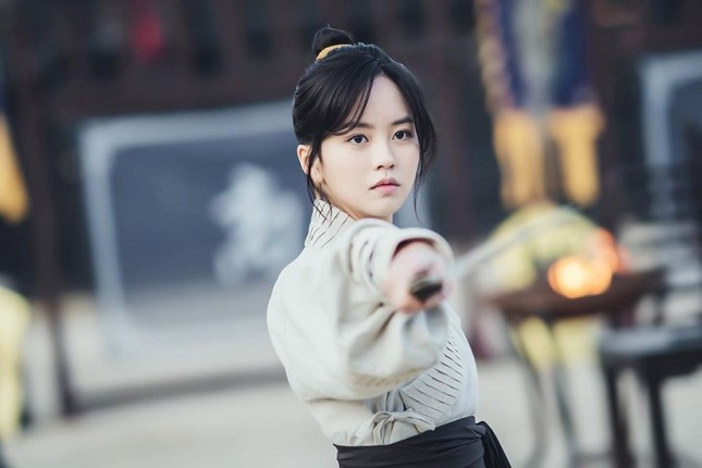 “Sông Đón Trăng Lên“: Kim So Hyun liệu có đổi vận khi gặp Na In Woo? ảnh 3