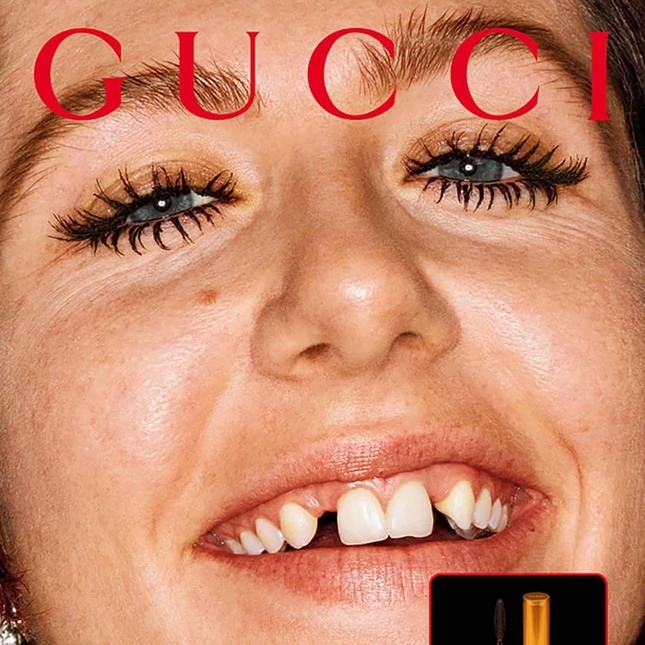 Gucci tiếp tục gây sốc với với hình ảnh mẫu quảng cáo có hàm răng như bị sún ảnh 1