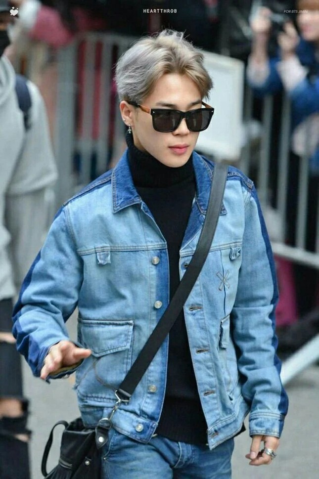 Hiếm ai có khuôn mặt như Jimin (BTS), chấp tất cả các kiểu hình dáng mắt kính ảnh 6