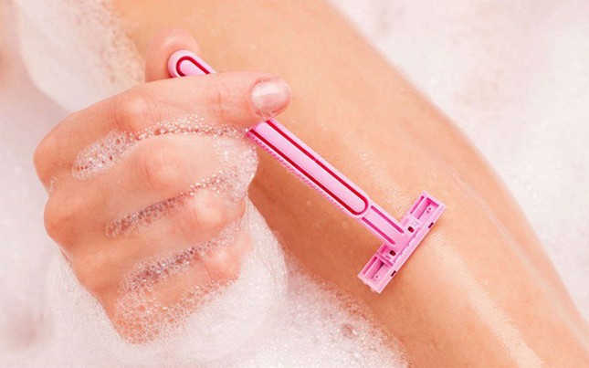 Mùa bơi lội sắp đến rồi, làm sao để tự tin mặc bikini mà không bị “vi-ô-lông” cản trở? ảnh 2