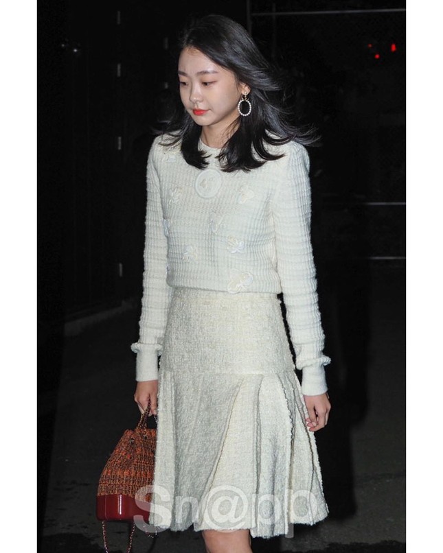 Những lần diện đồ "white on white" gây thương nhớ của nữ chính "Itaewon Class" Kim Da Mi ảnh 8