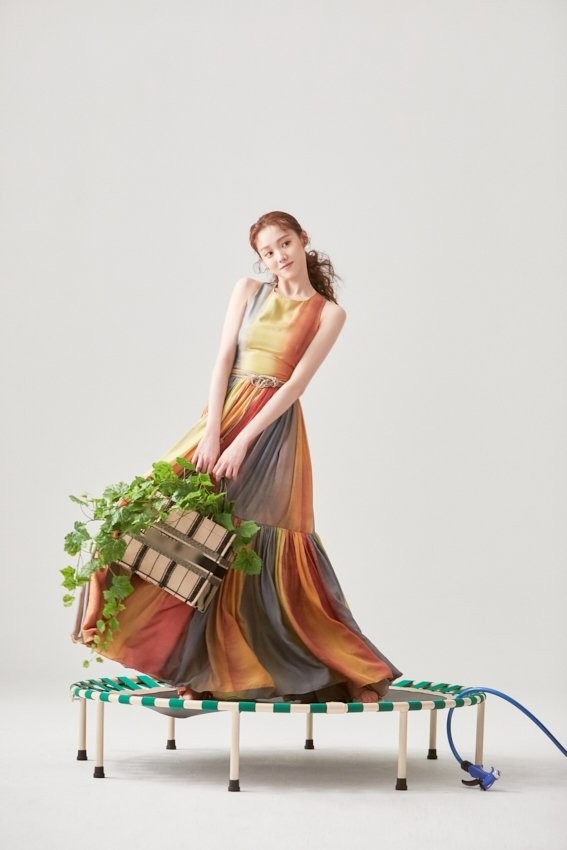 Bộ hình thời trang chứng minh Lee Sung Kyung là “cô gái vàng trong làng chụp ảnh hoạ báo“ ảnh 5