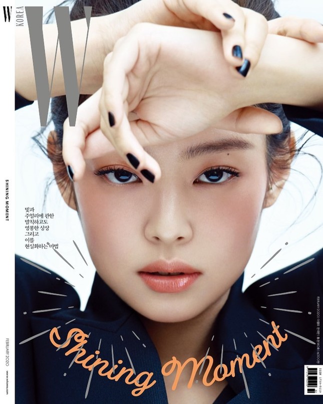 Son bóng đang siêu hot mùa Hè này, cứ nhìn cách BLACKPINK trang điểm là rõ! ảnh 1