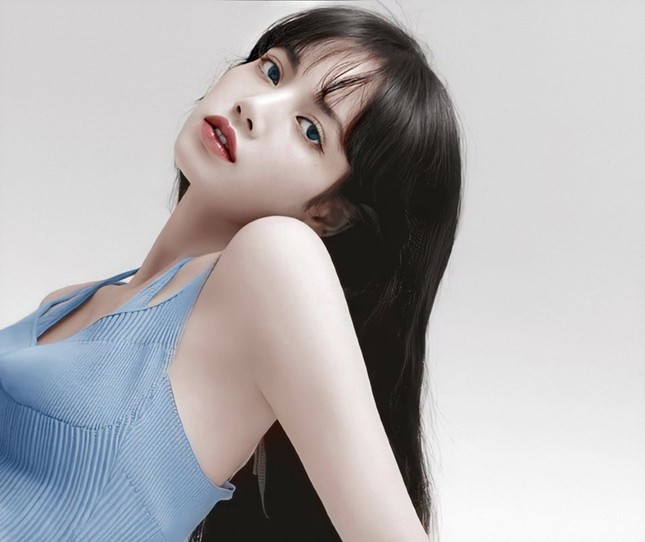 Lisa (BLACKPINK) lên bìa Allure Hàn tháng 6: Đẹp thế này ai đọ lại được đây! ảnh 4