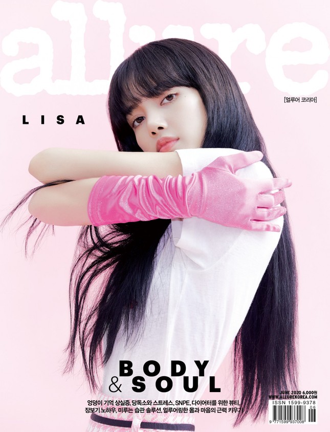 Lisa (BLACKPINK) lên bìa Allure Hàn tháng 6: Đẹp thế này ai đọ lại được đây! ảnh 3