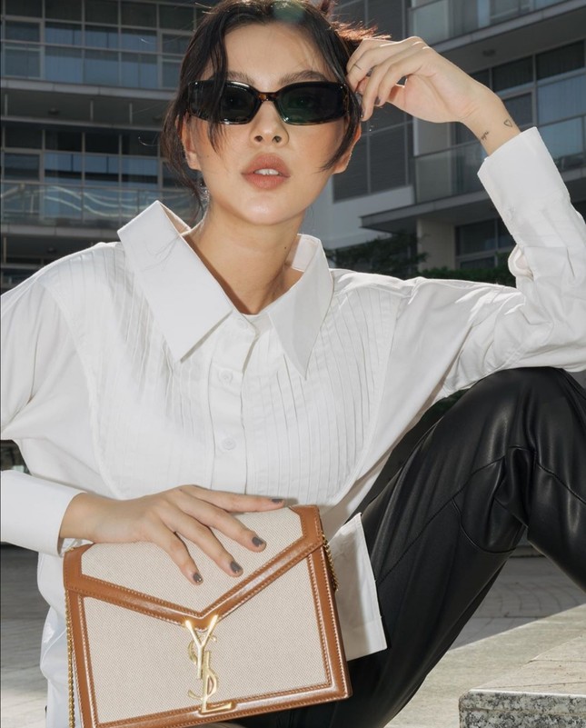 Thời trang sao Việt tuần qua: Trang phục sắc trắng lên ngôi, làm dịu những ngày oi nóng ảnh 6