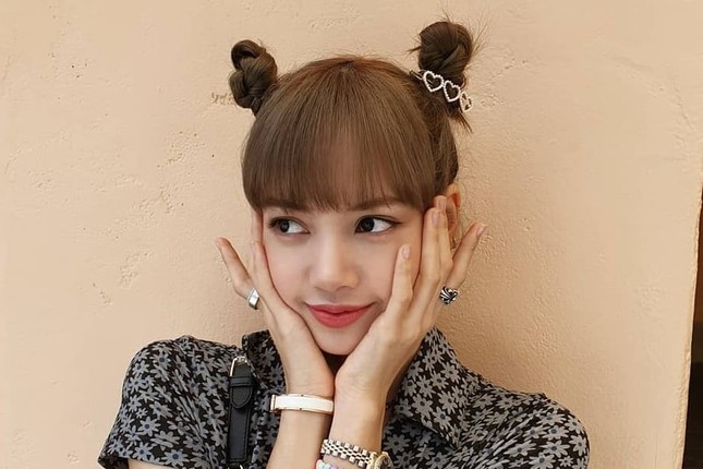 Xinh xắn, trẻ trung lại “bao” mát, bảo sao các nữ idol thích buộc tóc kiểu “bé gái“ ảnh 1