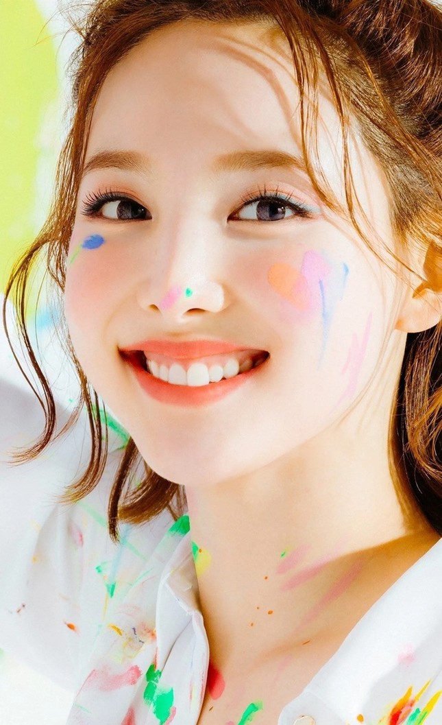TWICE tái xuất quá hoành tráng, đến single tiếng Nhật cũng có nguyên bộ ảnh đẹp rực rỡ ảnh 4