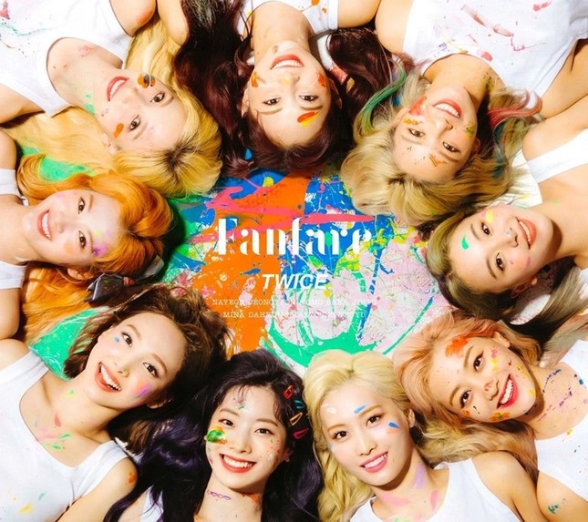 TWICE tái xuất quá hoành tráng, đến single tiếng Nhật cũng có nguyên bộ ảnh đẹp rực rỡ ảnh 1