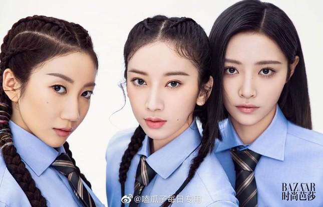Top 20 “Thanh Xuân Có Bạn 2” chụp “ảnh tốt nghiệp” lên hẳn tạp chí Harper's Bazaar Trung ảnh 4