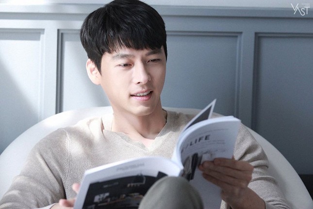 Quảng cáo nội thất nhà tắm kiểu Hyun Bin: Không cởi áo vẫn khiến fangirl “ôm tim" nức nở ảnh 1
