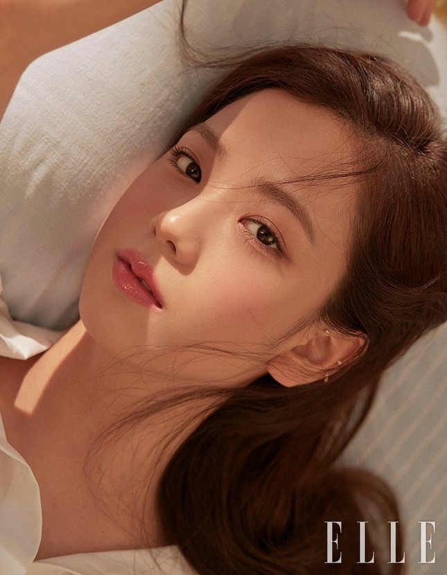 Ngắm Jisoo (BLACKPINK) trên ELLE Hàn để hiểu thế nào là đẳng cấp visual “siêu thực“ ảnh 1