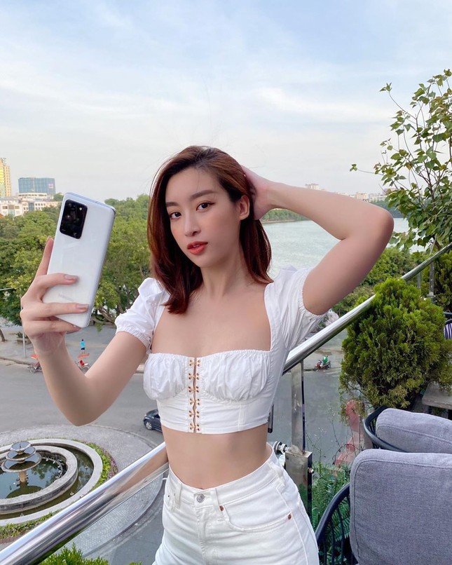 Cách mix trang phục tone-sur-tone “phá đảo” làng thời trang Việt tuần qua ảnh 7
