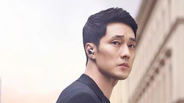 Top 10 diễn viên nam Hàn được trả cát-xê cao nhất năm 2020, Hyun Bin chỉ đứng thứ 2 ảnh 8