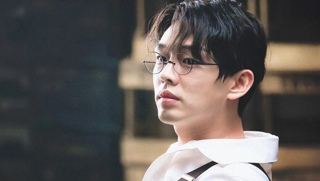 Top 10 diễn viên nam Hàn được trả cát-xê cao nhất năm 2020, Hyun Bin chỉ đứng thứ 2 ảnh 4