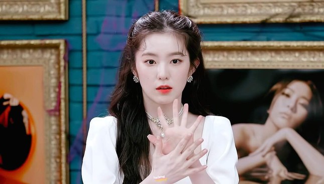 Tạo hình của Irene (Red Velvet) trong buổi live mới nhất giống hệt IU trong Hotel Del Luna ảnh 2