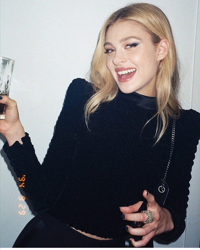 Nhan sắc Nicola Peltz - vợ sắp cưới của Brooklyn Beckham, vừa siêu giàu vừa gợi cảm ảnh 1