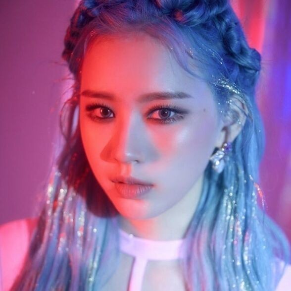 Ngại nhuộm tóc, học ngay cách các idol K-Pop tạo ra những kiểu tóc siêu nổi bật ảnh 4
