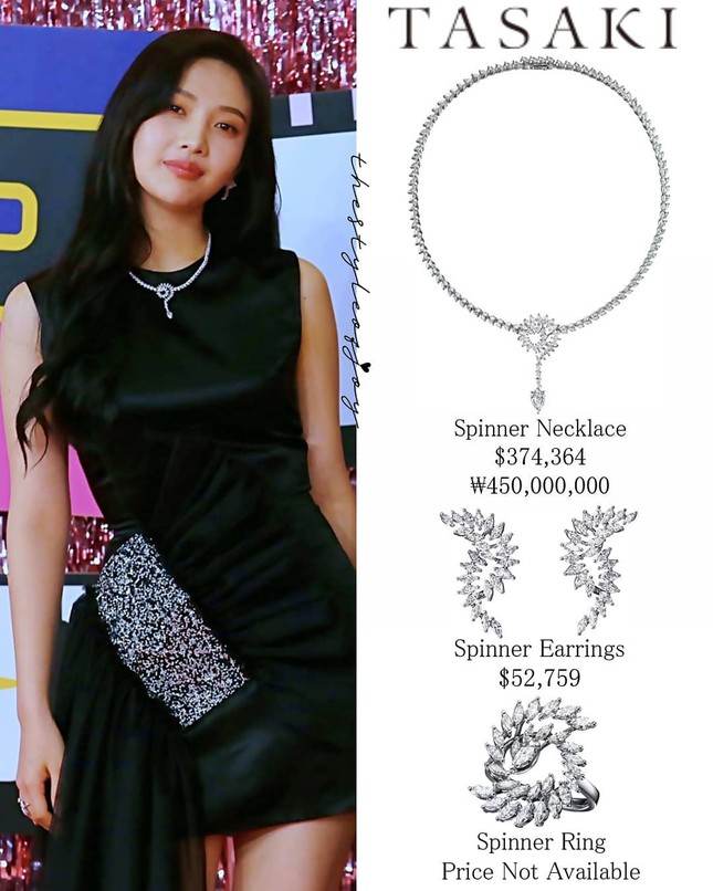 Đeo bộ trang sức trị giá hơn 10 tỉ đồng, Joy (Red Velvet) “chơi” thế này ai chơi lại? ảnh 2