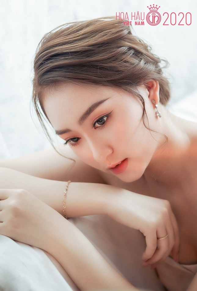 Kim Trà My - thí sinh có ngoại hình gây ấn tượng mạnh trên fanpage Hoa Hậu Việt Nam ảnh 2