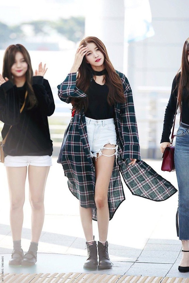 Những nữ idol có đôi chân dài trên... 1 mét, choáng nhất là idol chỉ cao có 1m66! ảnh 2