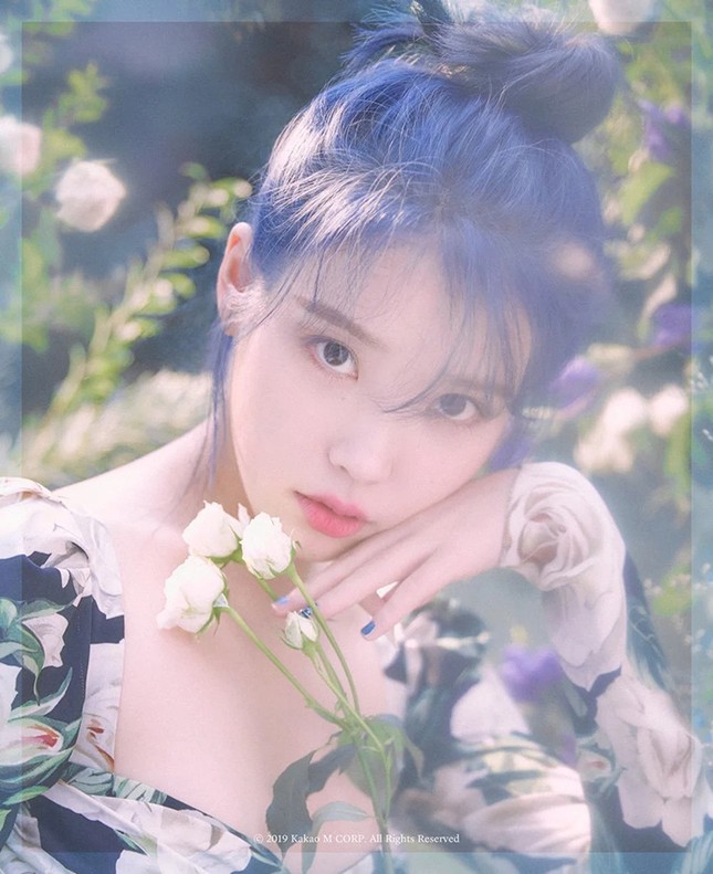 Đụng hàng Jennie, Lisa, Irene, YoonA, “chị đẹp” Son Ye Jin được khen hay bị chê nhiều hơn? ảnh 8