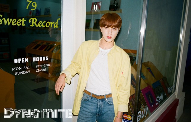 Chưa đầy 12 giờ sau khi phát hành MV Dynamite, BTS đã rải “thính” về một MV Dynamite khác ảnh 7