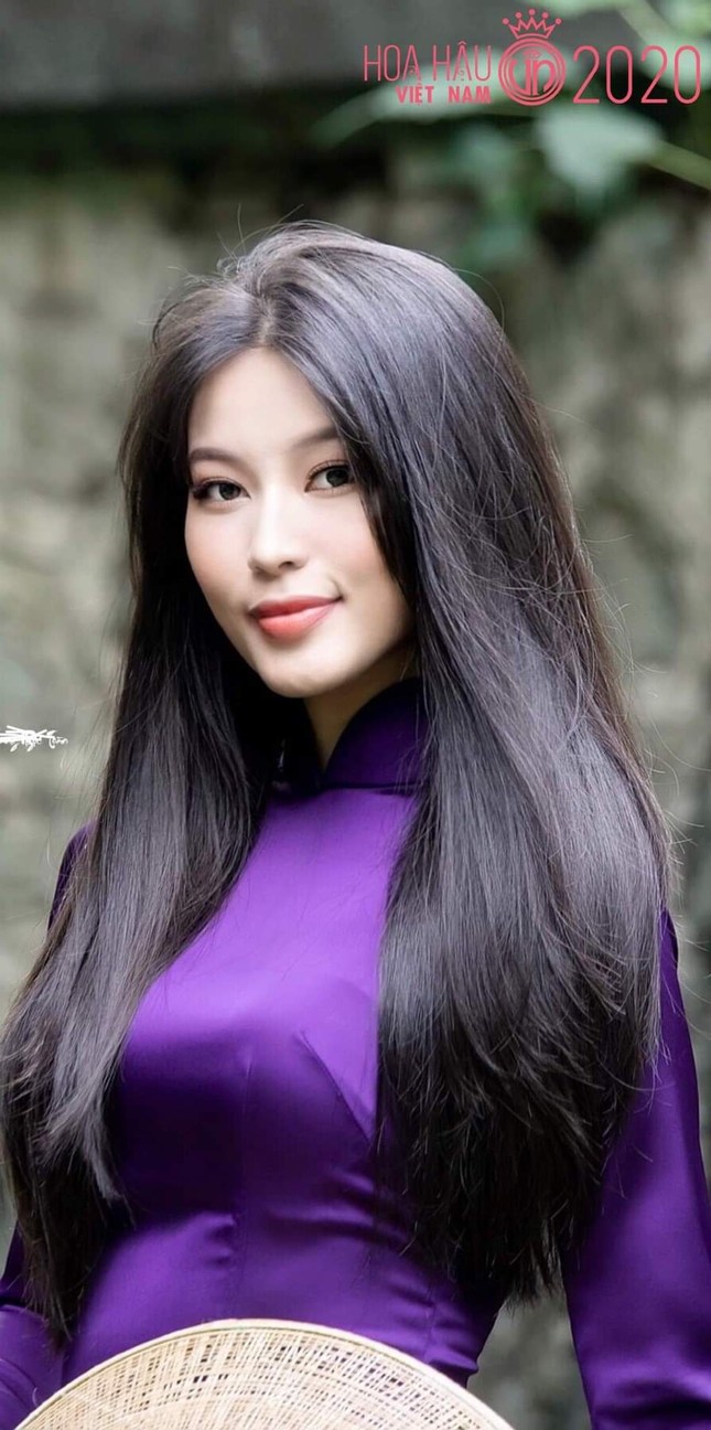 An Khương - người đẹp miền Trung của Hoa Hậu Việt Nam sở hữu mái tóc vạn người mê ảnh 1