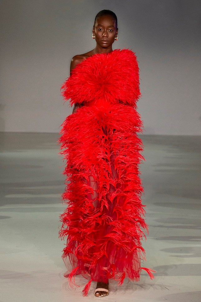Thông tin NTK Trần Hùng xuất hiện trên trang chủ của “London Fashion Week 2020“ ảnh 6