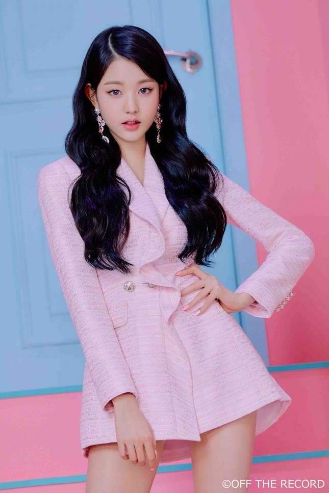 IZ*ONE bị chê ăn mặc "bảo thủ, thiếu trẻ trung" trong loạt ảnh nhá hàng cho album mới ảnh 2