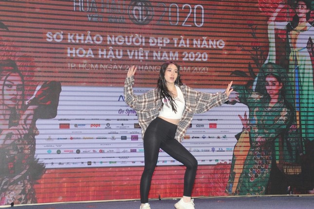 Top 35 Hoa Hậu Việt Nam 2020 trình diễn nhiều sở trường ấn tượng trong phần thi Tài năng ảnh 7
