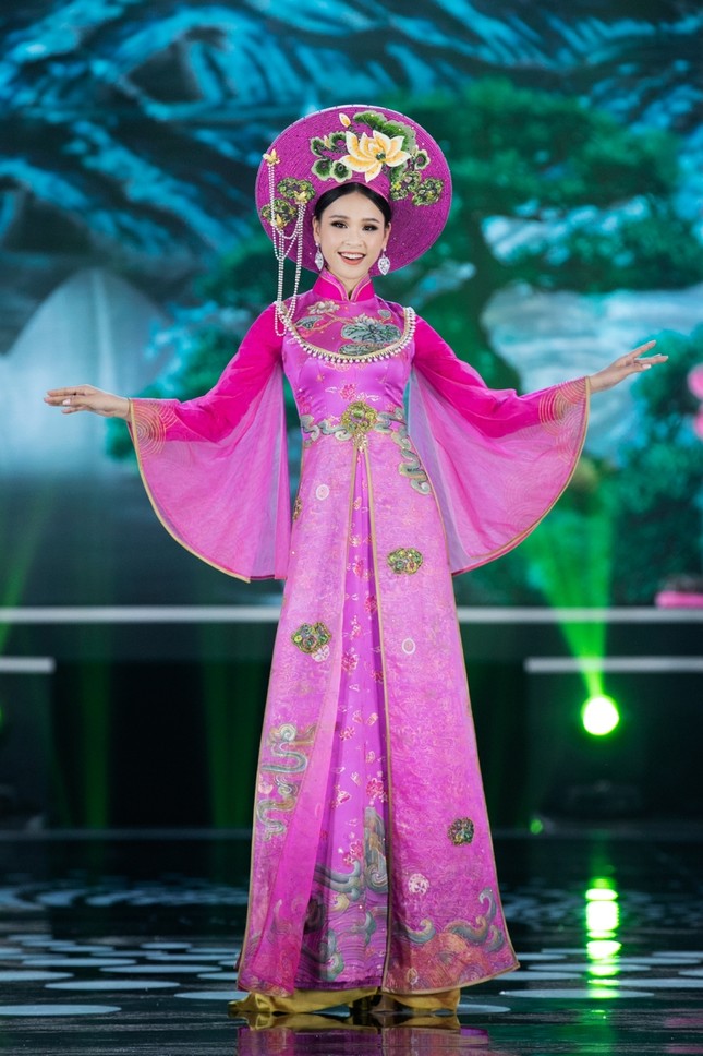 Hoa hậu Mỹ Linh ăn chay để hóa thân thành Thánh Mẫu trong màn trình diễn áo dài ảnh 10