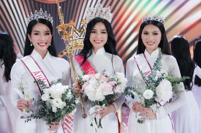 Hoa Hậu Việt Nam 2020 Đỗ Thị Hà: Xinh đẹp đáng yêu từ bé, ai cũng phải xuýt xoa ảnh 8