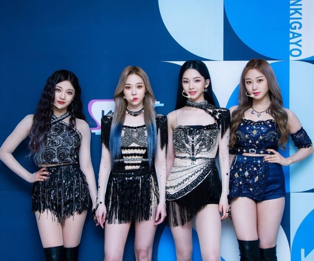 Xét về trang phục sân khấu, netizen cho rằng stylist BLACKPINK thua stylist aespa ở 1 điểm ảnh 3