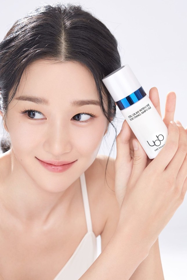 Seo YeJi đúng là “lão hóa ngược”, loạt ảnh quảng cáo mỹ phẩm mới nhất của cô là bằng chứng ảnh 3