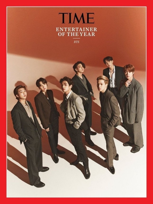 Stylist của BTS bị chỉ trích thậm tệ vì mặc đồ quá ẩu cho các chàng trai trên bìa TIME ảnh 1