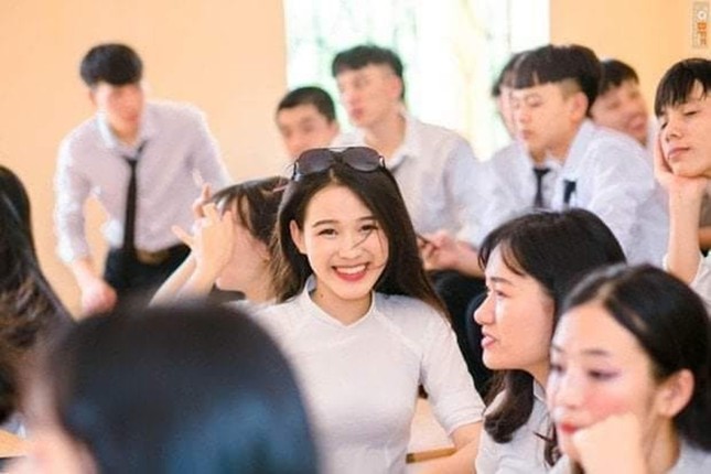 Ngắm Hoa hậu Đỗ Thị Hà khoe mặt mộc, netizen đồng lòng "make-up tự nhiên vẫn là đẹp nhất" ảnh 4