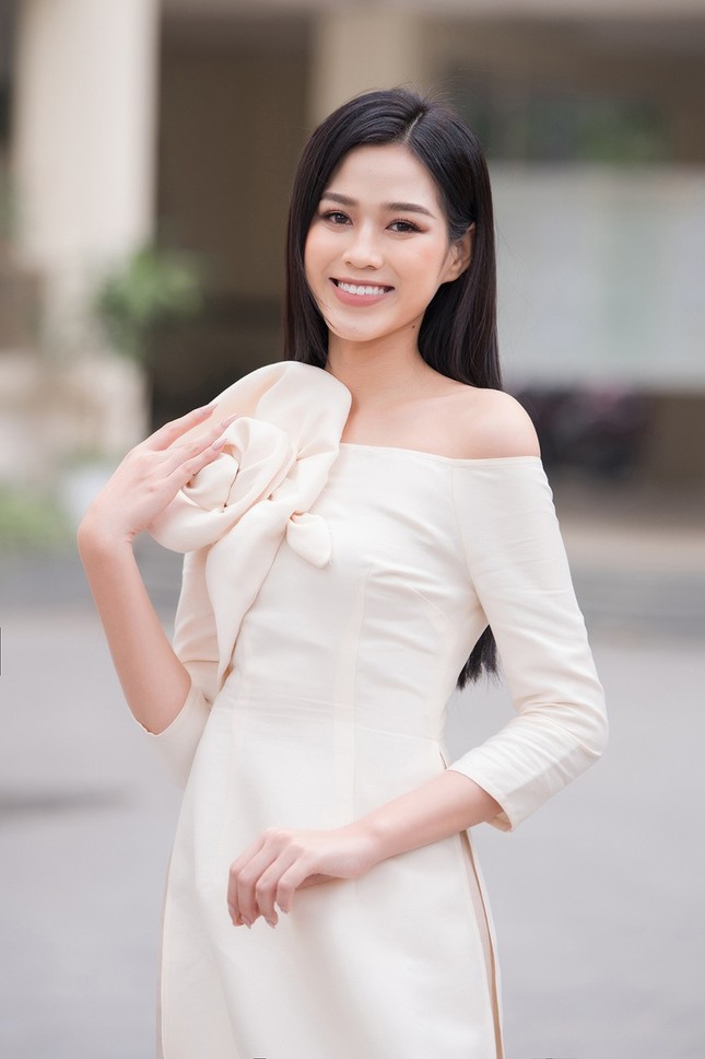 Học ngay mỹ nhân Việt cách diện trang phục Tết vừa thời trang mà không lo bị nóng ảnh 1