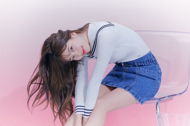 Các “nữ thần” cùng tung bộ ảnh thời trang, Suzy liệu có thần thái hơn Jisoo (BLACKPINK) và Song Hye Kyo? ảnh 5