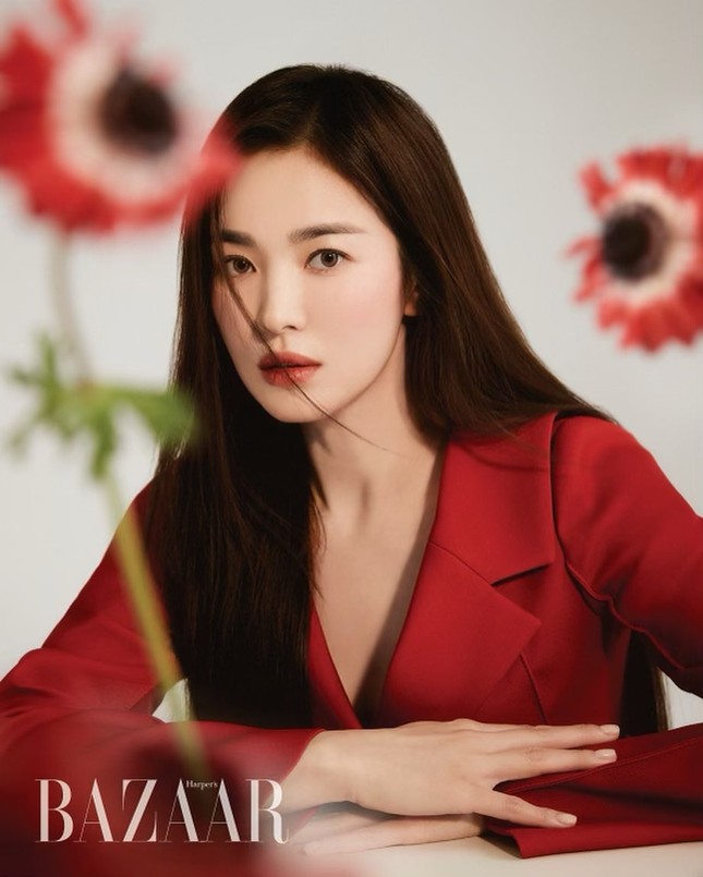 Song Hye Kyo đăng ảnh quảng cáo sương sương nhưng thần thái chuẩn “nữ thần” ảnh 5