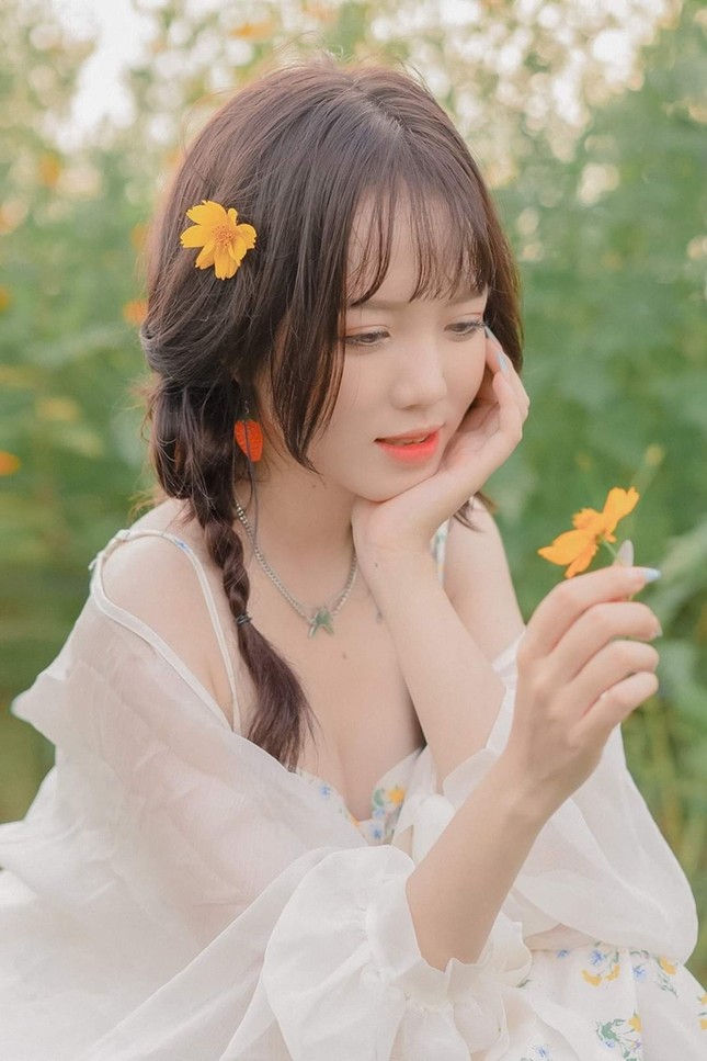 Ngắm gu thời trang của TikToker Mèo Sao Hỏa, bánh bèo mà xinh như hotgirl Hàn ảnh 1