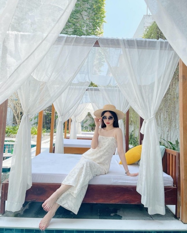 Kaity Nguyễn, Nhã Phương, Ninh Dương Lan Ngọc lăng xê set trang phục đi biển sang chảnh ảnh 7
